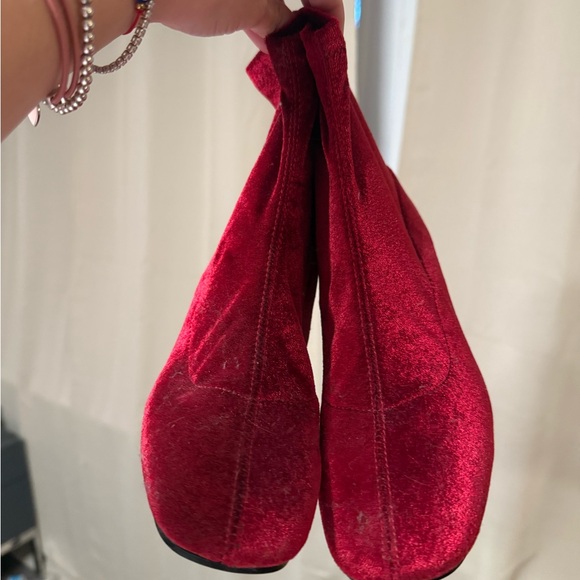 Zara Red Velvet Ankle Boots - Picture 2 of 4